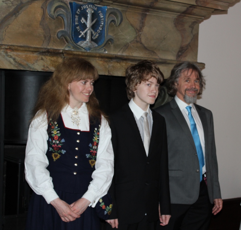 Konfirmant med foreldre