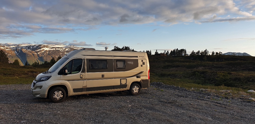 20190607_214542 (1024x498)